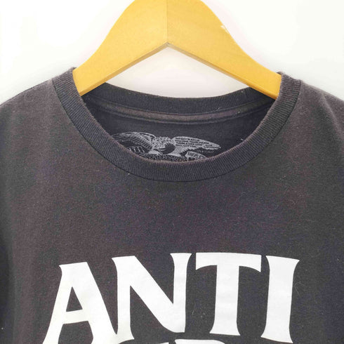 アンタイヒーロー ANTIHERO プリント クルーネック半袖Tシャツ メンズ JPN:M