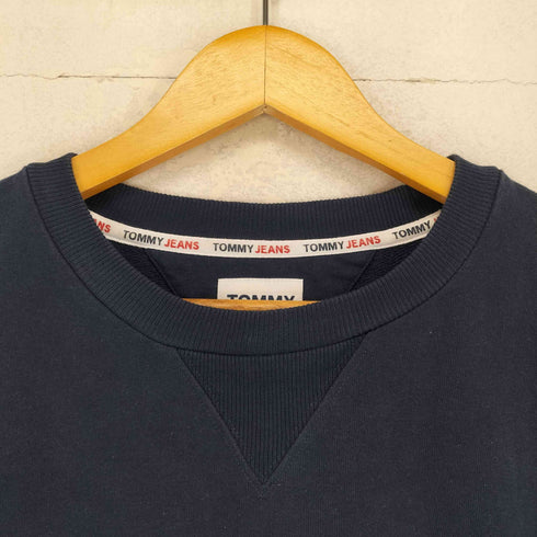 トミージーンズ tommy jeans フロントプリントVガゼットスウェット メンズ JPN:XL