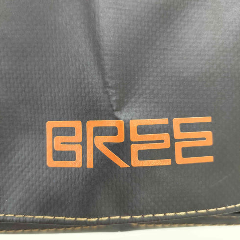 ブリー BREE スクエア エナメル ショルダーバッグ メンズ