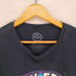 NOBODY FREAKIN CARES フロントプリントS/S TEE メンズ JPN:XL