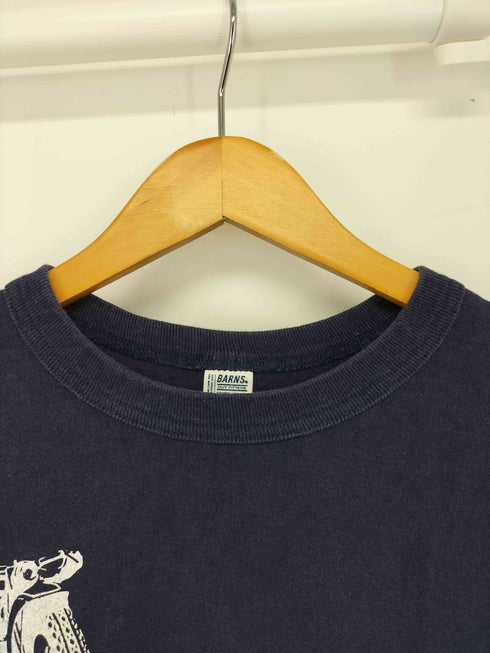 バーンズ アウト フィッターズ BARNS OUT FITTERS 両面プリント クルーネックTシャツ メンズ JPN:M