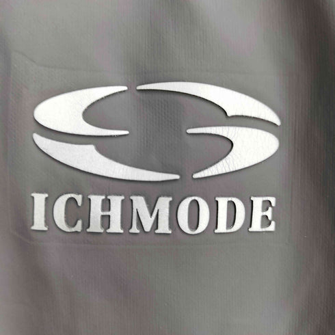 ICHMODE ロゴプリント ダブルジップブルゾン 裾ドローコード レディース