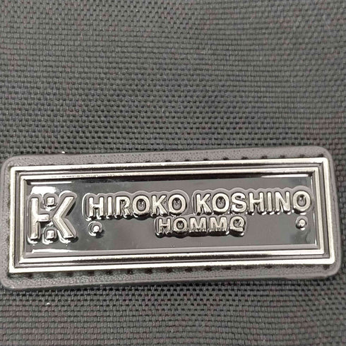 ヒロココシノオム HIROKO KOSHINO HOMME ビジネスリュック ロゴプレートバックパック メンズ