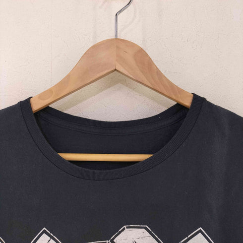 BACK IN BLACK クルーネックtシャツ メンズ
