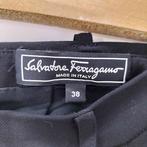 サルヴァトーレフェラガモ Salvatore Ferragamo 3タック シルクミニスカート レディース EUR:38