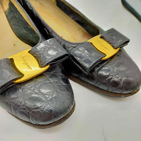 サルヴァトーレフェラガモ Salvatore Ferragamo 型押しレザー リボン チャーム パンプス レディース 6