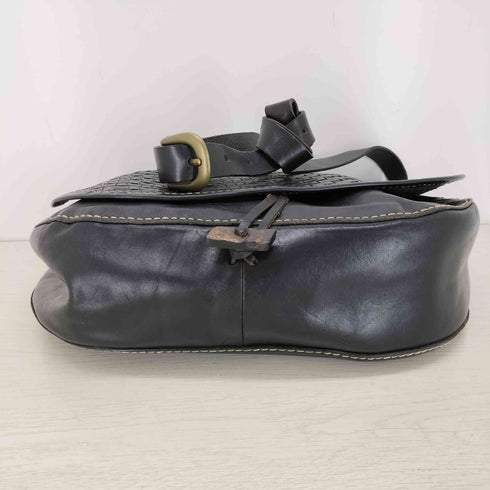 HENRY BEGUELIN フラップポケット レースアップレザーショルダーバッグ メンズ
