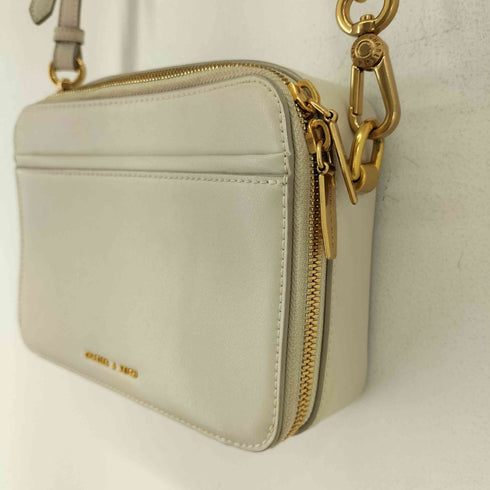 チャールズアンドキース CHARLES&KEITH ロック&キーチェーン ハンドルバッグ レディース