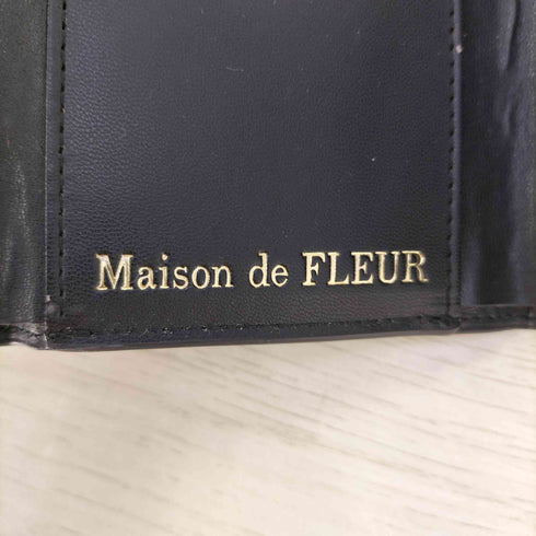 メゾンドフルール Maison de FLEUR エナメルモノグラムウォレット レディース
