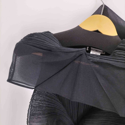 イッセイミヤケ ISSEY MIYAKE 25SS SHADE AND SHADED DRESS 変形 ラミープリーツ アシンメトリーワンピース レディース 2