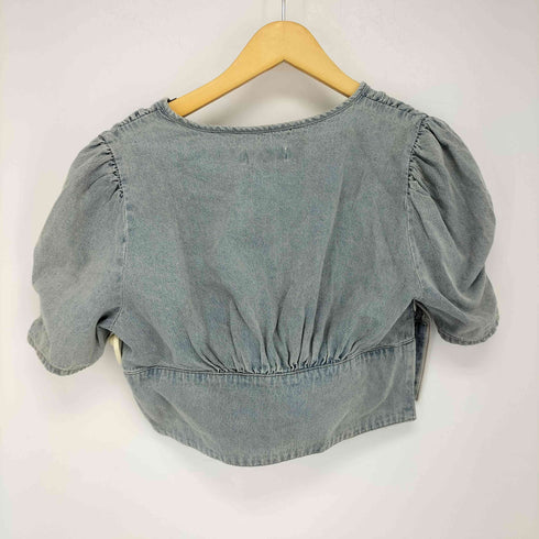 アーバン レヴィヴォ URBAN REVIVO フェイクパール デニムブラウス レディース L