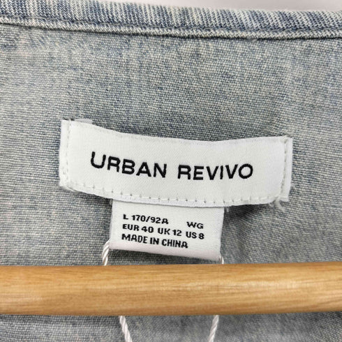 アーバン レヴィヴォ URBAN REVIVO フェイクパール デニムブラウス レディース L