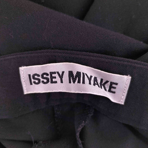 イッセイミヤケ ISSEY MIYAKE ストレッチ ストレートパンツ レディース JPN:3
