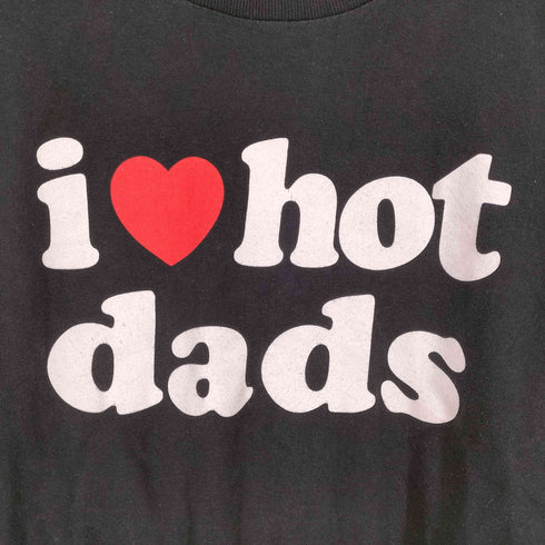 I ♥ hot dads フロントプリントS/S TEE メンズ