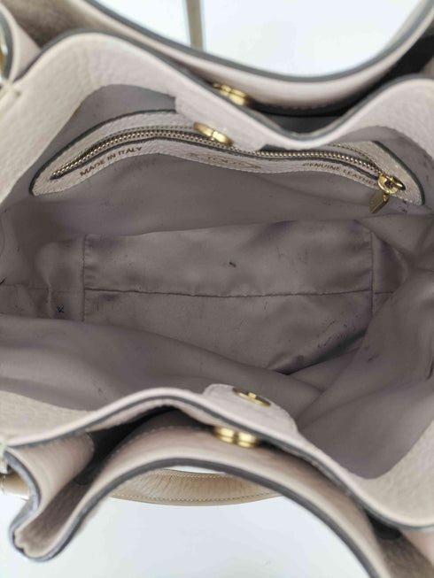 トッズ TOD’S シボ革フラワーバック レディース