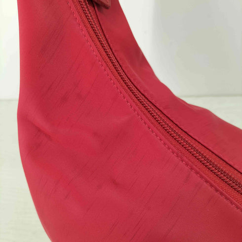 イヴサンローラン Yves Saint Laurent フロントロゴショルダーバッグ レディース