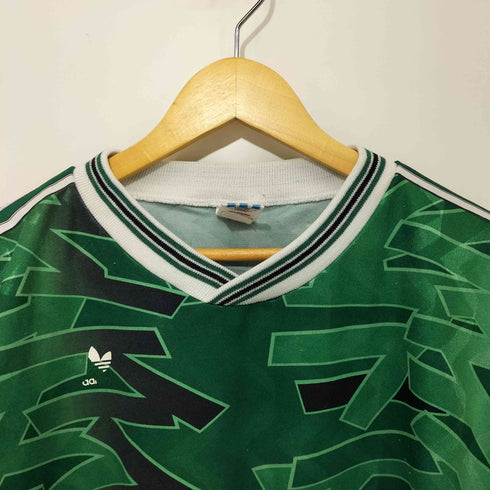 アディダスオリジナルス adidas Originals 80-90s 万国旗タグ USA製 総柄 ショルダー3ストライプ ショートスリーブサッカーゲームシャツ メンズ import:XL