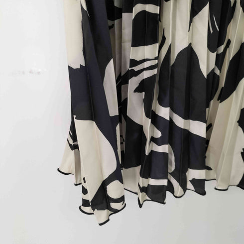 ザラ ZARA 総柄 タックスカート レディース JPN:S