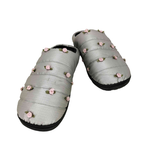 スブ SUBU SANDY LIANG SLIPPERS in ROSETTES レディース