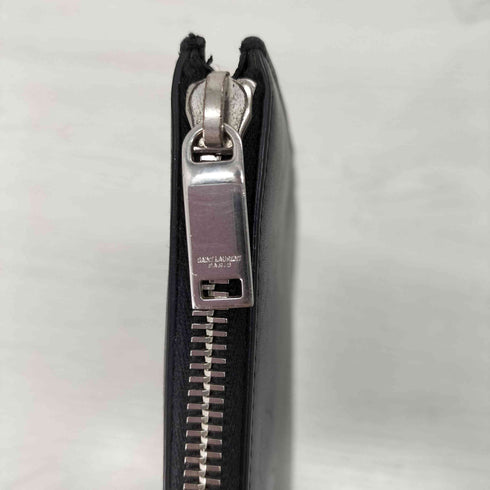 サンローランパリ SAINT LAURENT PARIS エンボスロゴ レザークラッチバッグ レディース