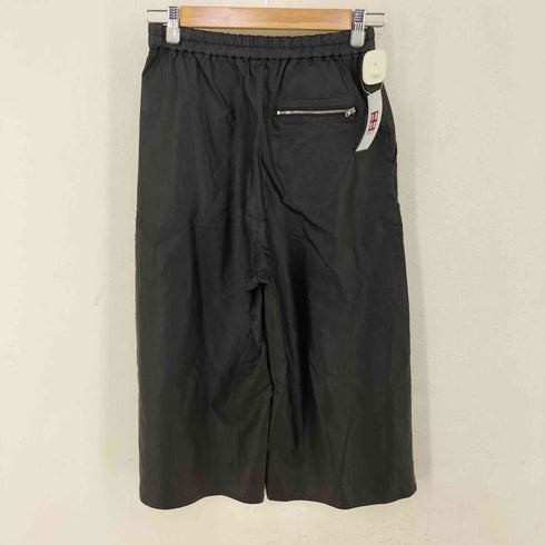 トゥモローランドマカフィー tomorrowland macphee レザーハーフパンツ レディース 34