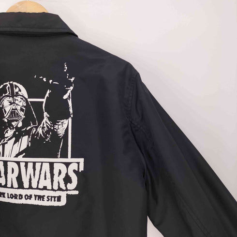 エクストララージ XLARGE コラボ ロゴ キャラクター プリント コーチ ジャケット メンズ JPN:M