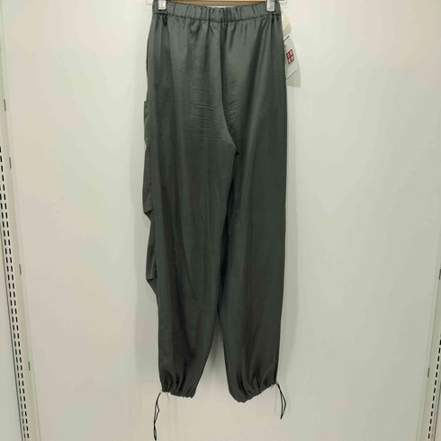 エーアイシー AIC. 2WAYサテンカーゴパンツ レディース F