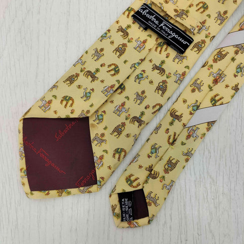 サルヴァトーレフェラガモ Salvatore Ferragamo イタリア製 シルク アニマルネクタイ メンズ
