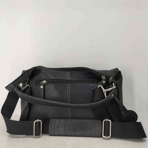 ハッシュパピーズ HUSH PUPPIES チャーム付きレザーショルダーバック レディース