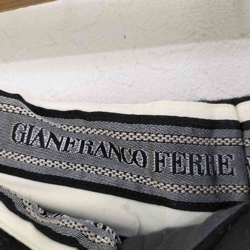 gianfranco ferre 2タックスラックスパンツ メンズ