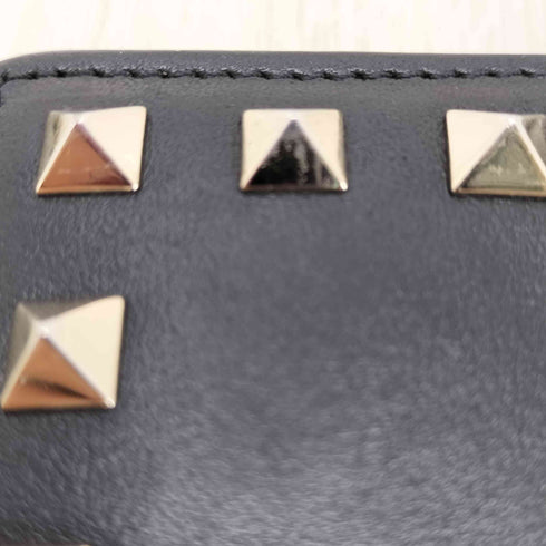 ヴァレンティノガラヴァーニ VALENTINO GARAVANI ロックスタッズ 二つ折りレザーウォレット メンズ