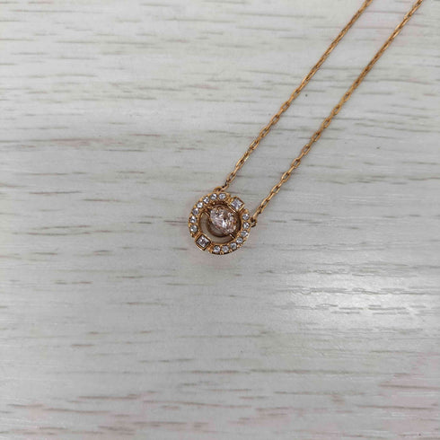スワロフスキー SWAROVSKI フロントチャームネックレス レディース