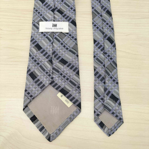 アイムプロダクトイッセイミヤケ im product ISSEY MIYAKE シルク100% 総柄ネクタイ メンズ