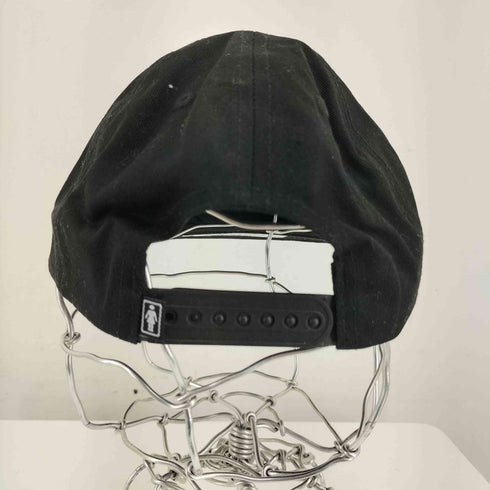 GIRL SKATEBOARD SERIF SNAPBACK メンズ