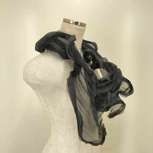 ミー イッセイミヤケ me ISSEY MIYAKE テクスチャ 3D プリーツ ストール レディース ONE SIZE