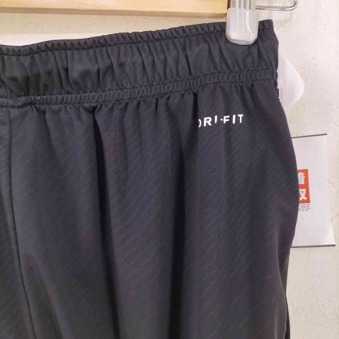 ナイキ NIKE DRI-FIT エンボス ショート メンズ M