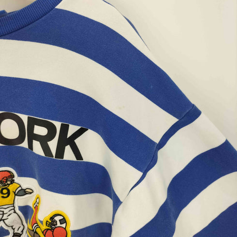 アディダスオリジナルス adidas Originals ARCHIVE NEW YORK 24 アメリカンフットボール ワッペン プリント ボーダー 裏起毛 Vガゼット クルーネック スウェット メンズ import:M