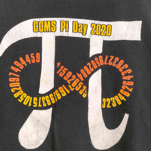 ギルダン GILDAN CCM Pi Day 2020 フロントプリントクルーネックTシャツ メンズ JPN:S