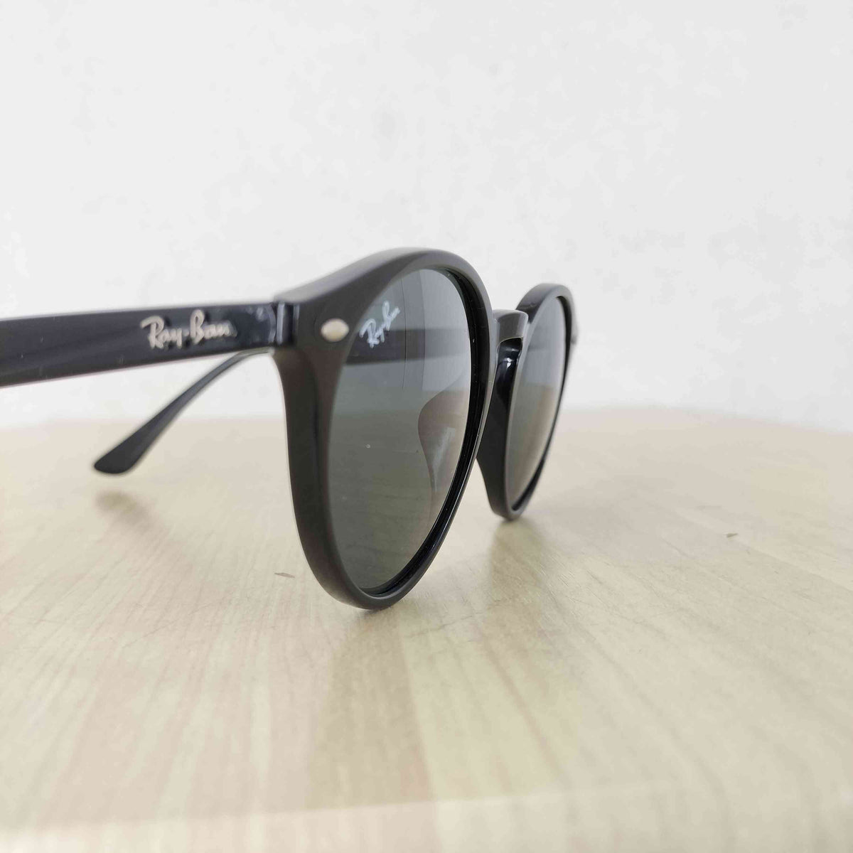 Ray-Ban 黒 ラウンドサングラス　RB2180 51◻︎20 レイバン Ray-Ban RB2180-F ラウンドフレームサングラス メンズ