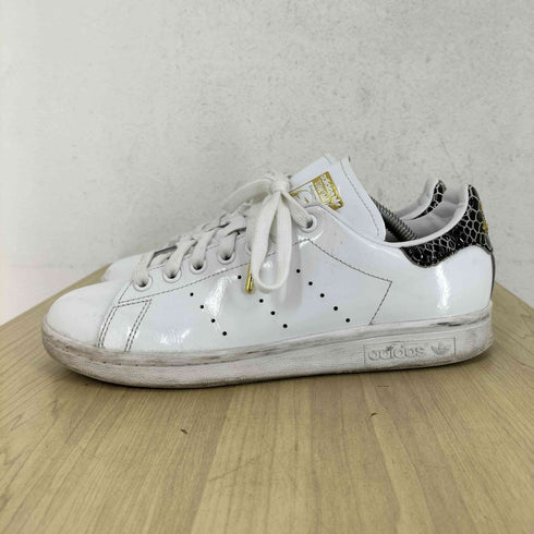 アディダス adidas パテントレザー クロコ型押し ローカットスニーカー レディース 24cm