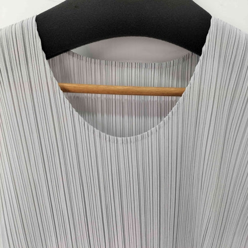プリーツプリーズイッセイミヤケ PLEATS PLEASE ISSEY MIYAKE プリーツノースリーブトップス レディース JPN:3