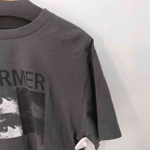 FORMER プリントデザイン クルーネック Tシャツ メンズ import:M