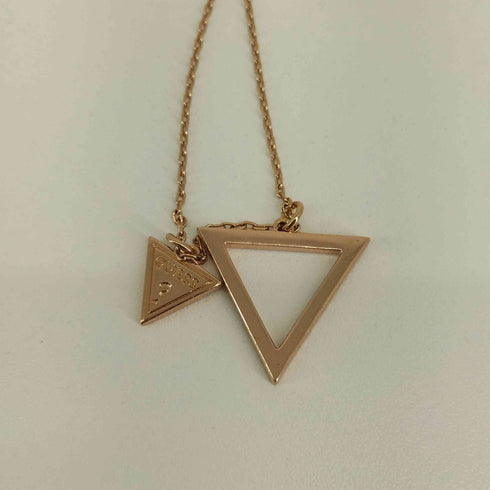 ゲス GUESS トライアングルネックレス レディース
