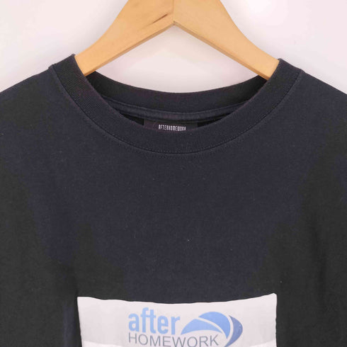 AFTERHOMEWORK マラソングラフィックロゴプリント 半袖Tシャツ メンズ L