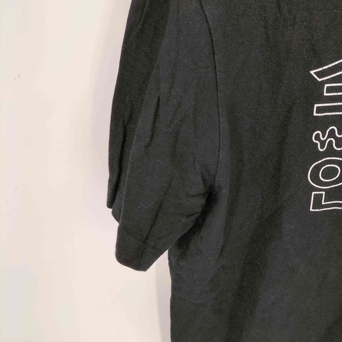 THE international 全世界 プリントクルーネックTシャツ メンズ