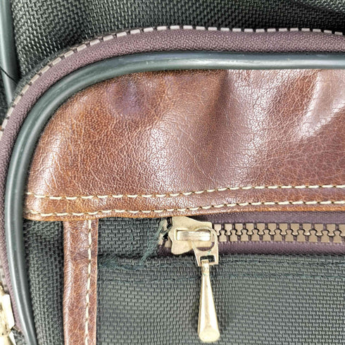 American Tourister ロゴプレート ショルダー メッセンジャーバッグ メンズ