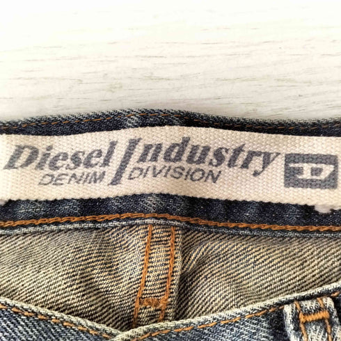 ディーゼル DIESEL ストレートボタンフライデニムパンツ レディース 28