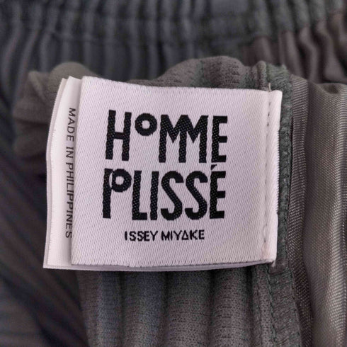 オムプリッセイッセイミヤケ HOMME PLISSE ISSEY MIYAKE プリーツ フリップパンツ ショーツ メンズ