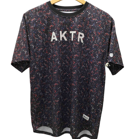 AKTR アクター ペイント ロゴ プリント 半袖 Tシャツ メンズ JPN:XL