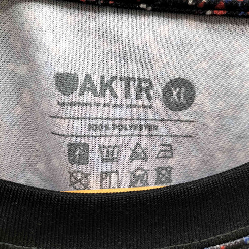 AKTR アクター ペイント ロゴ プリント 半袖 Tシャツ メンズ JPN:XL